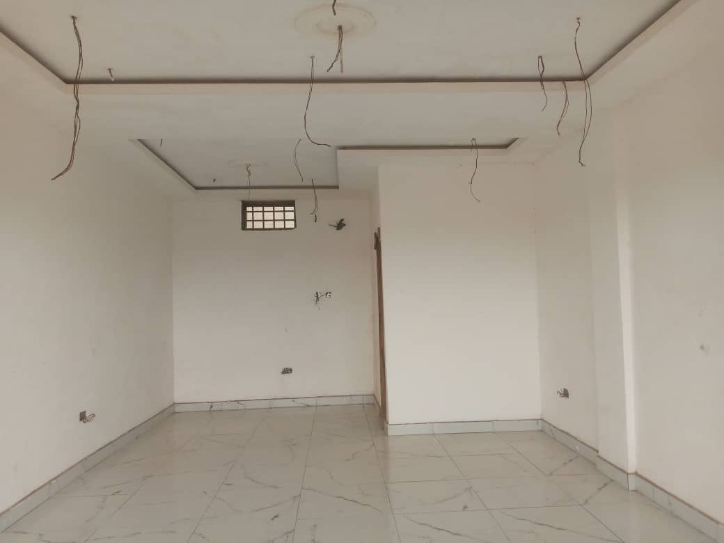 SIngle & Double Shop For Rent at Achimota