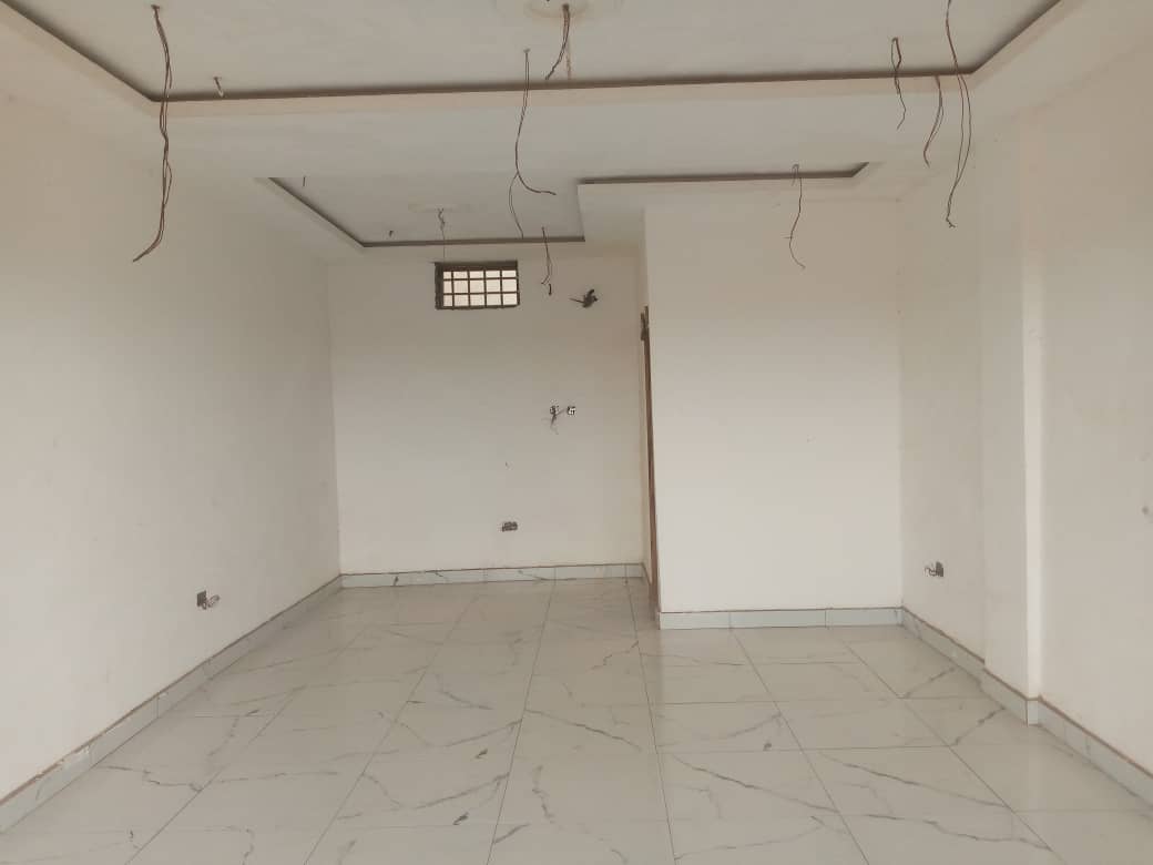 SIngle & Double Shop For Rent at Achimota