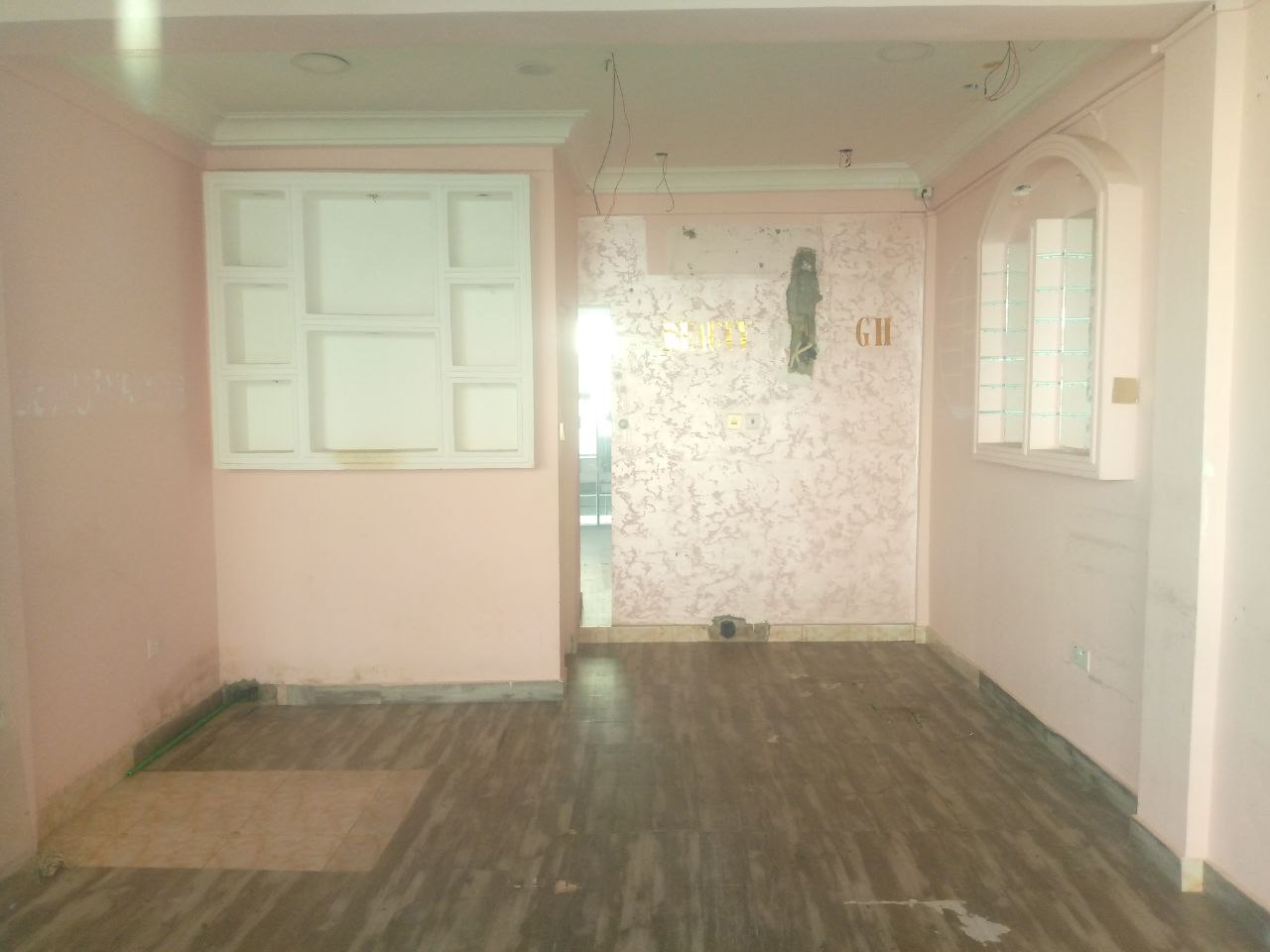 Single & Double Shop For Rent at East Legon