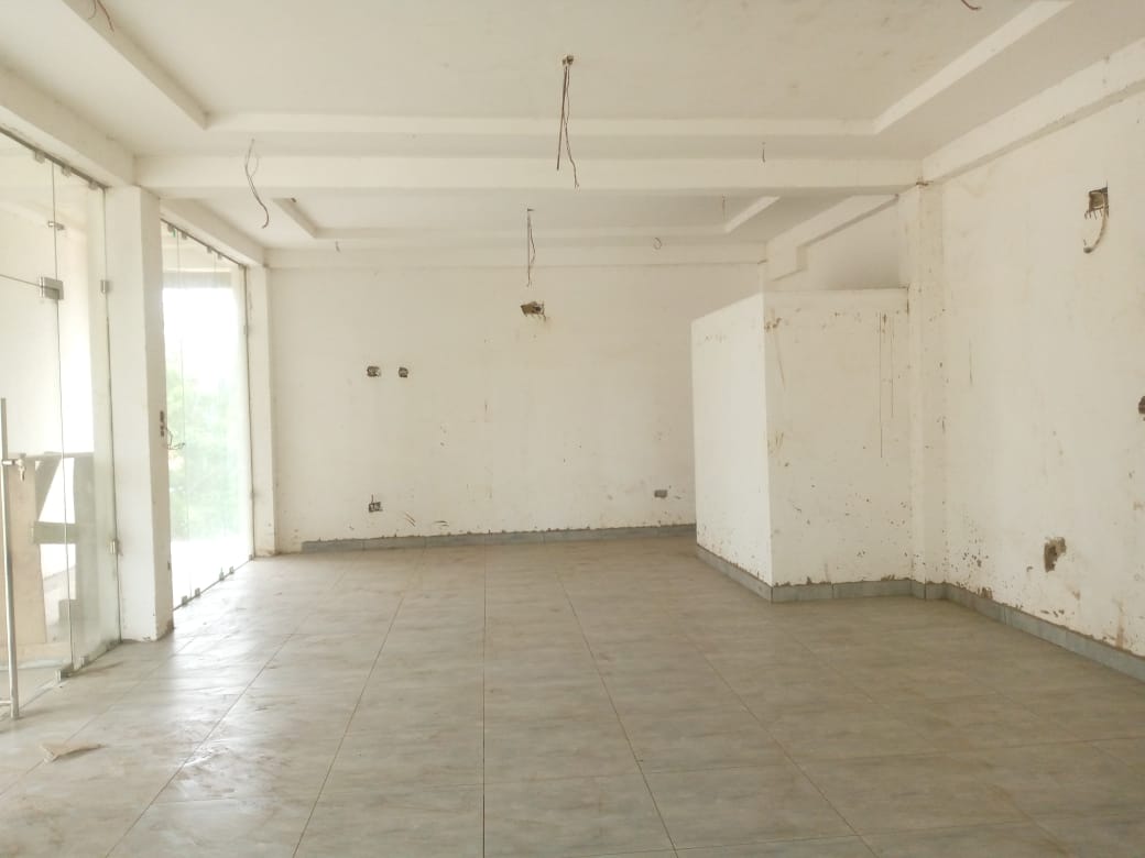 Single & Double Shop For Rent at East Legon