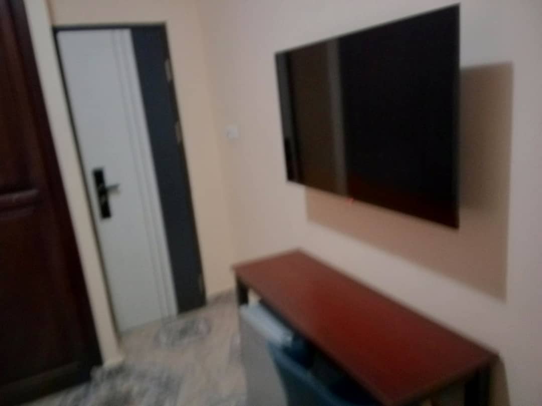Single Room Furnished Apartment for Rent at West Land