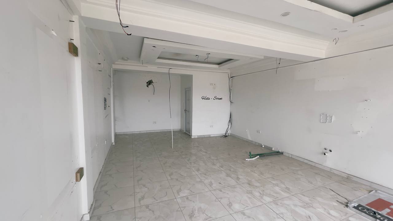 Single Shop For Rent at Adjiringanor School Junction