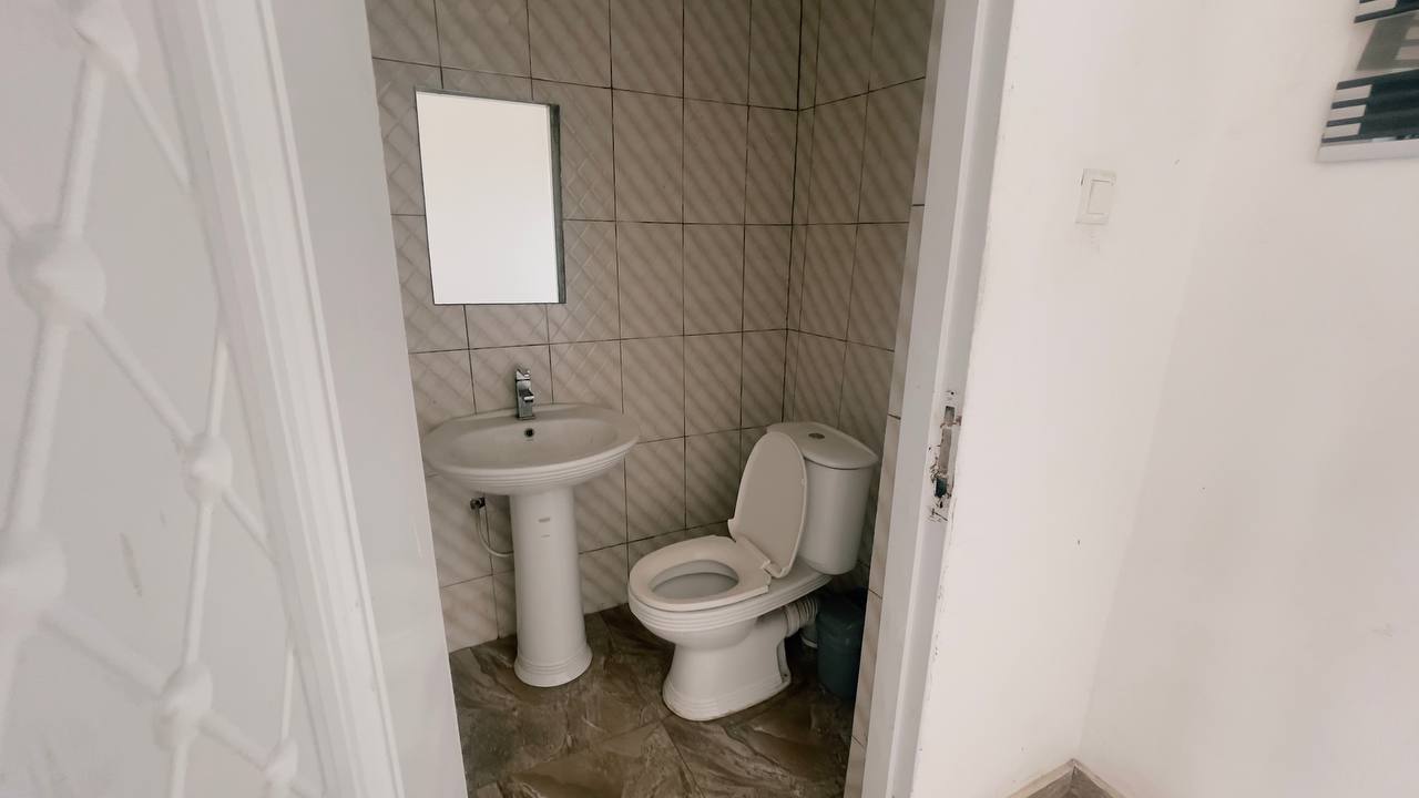 Single Shop For Rent at Ashaley Botwe Nanakrom