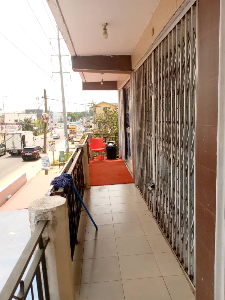 Single Shop for Rent at Sakaman