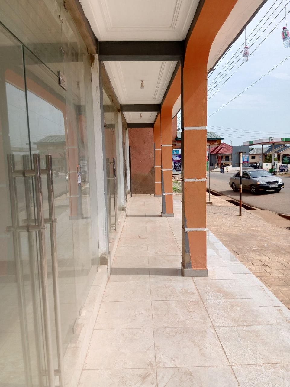 Single Shop For Rent at Madina