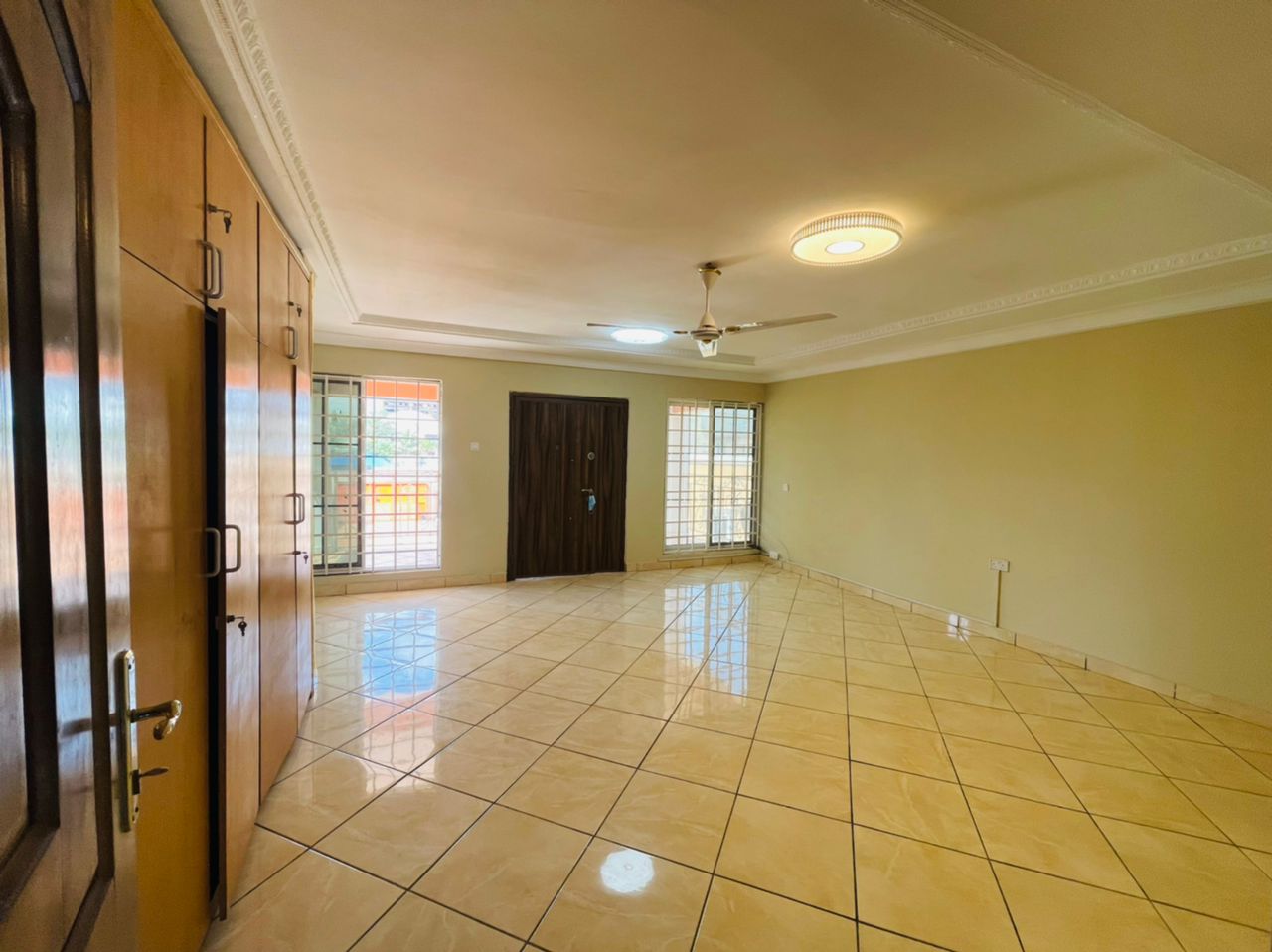 Six (6) Bedroom House for Rent At West Trasacco 