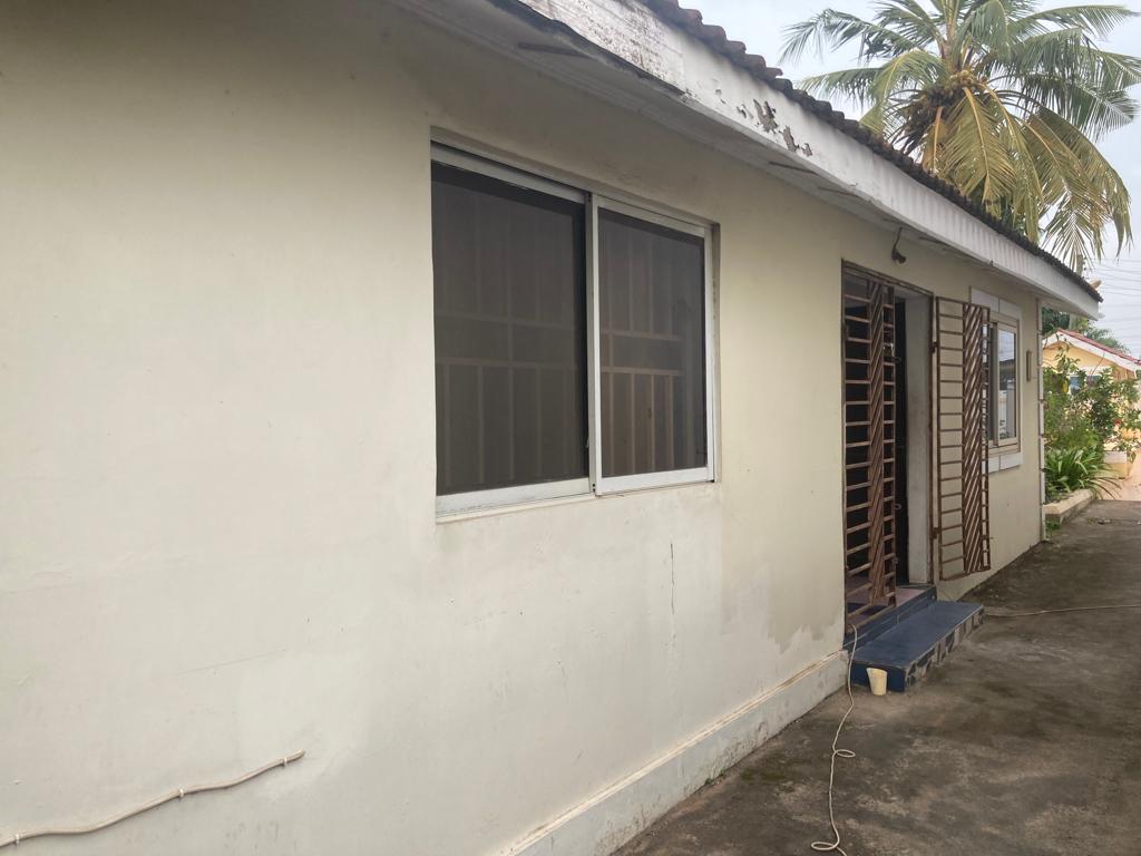 Six 6-Bedroom House for Sale in East Legon