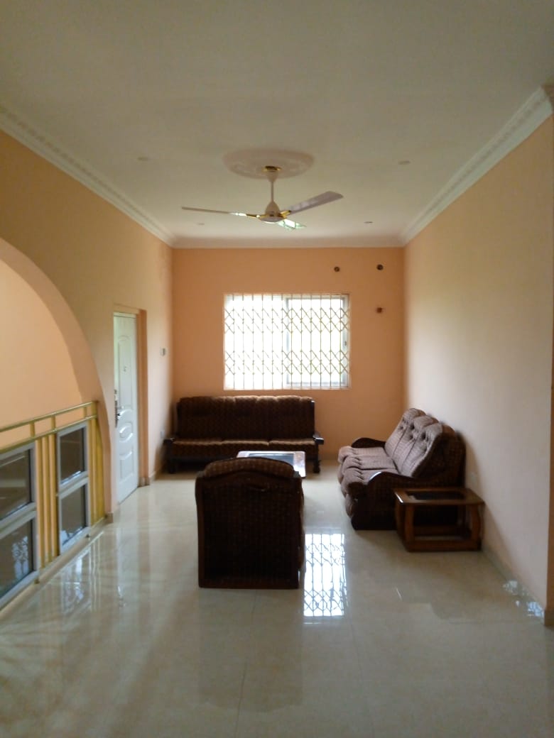 Six (6) Bedrooms House for Sale in Nsawam