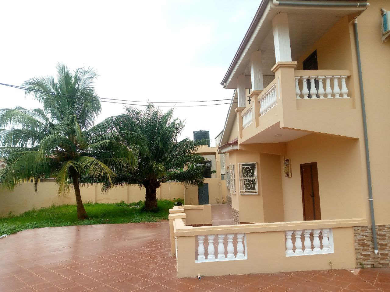 Six (6) Bedroom House For Rent at Pantang