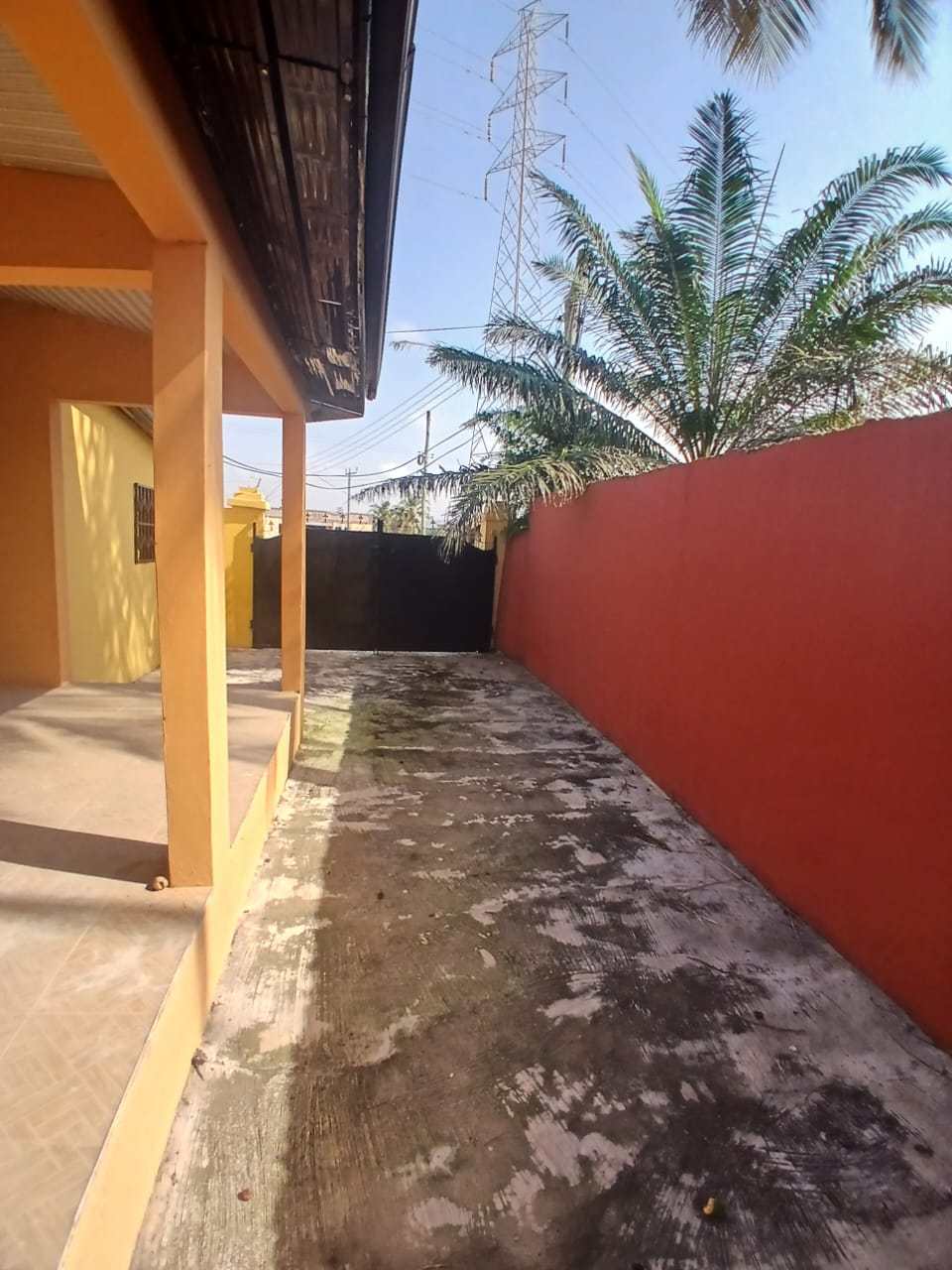 Six (6) Bedroom House For Rent at Weija SCC