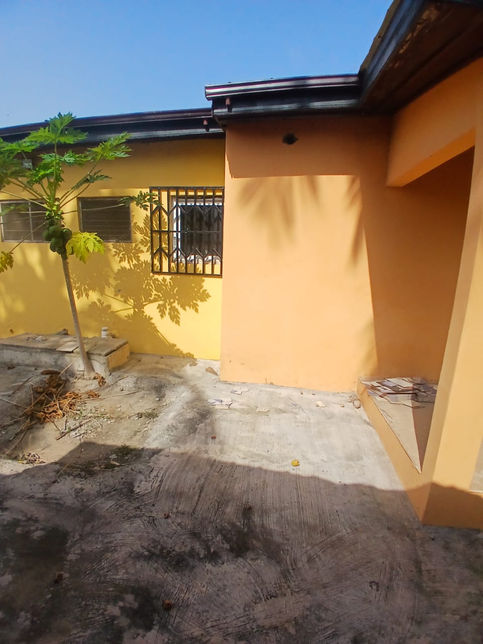 Six (6) Bedroom House For Rent at Weija SCC