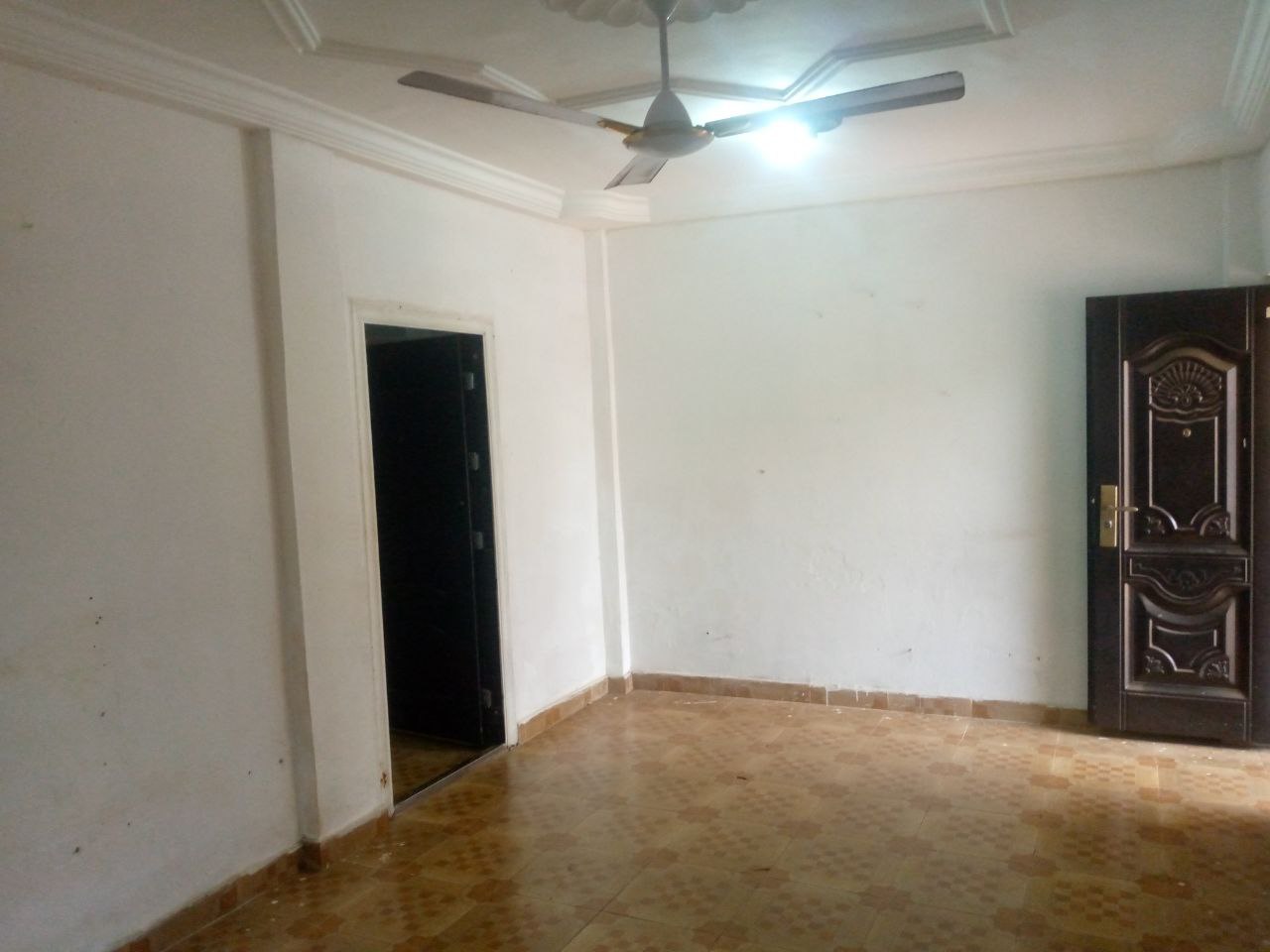 Six (6) Bedroom House For Sale at Pantang