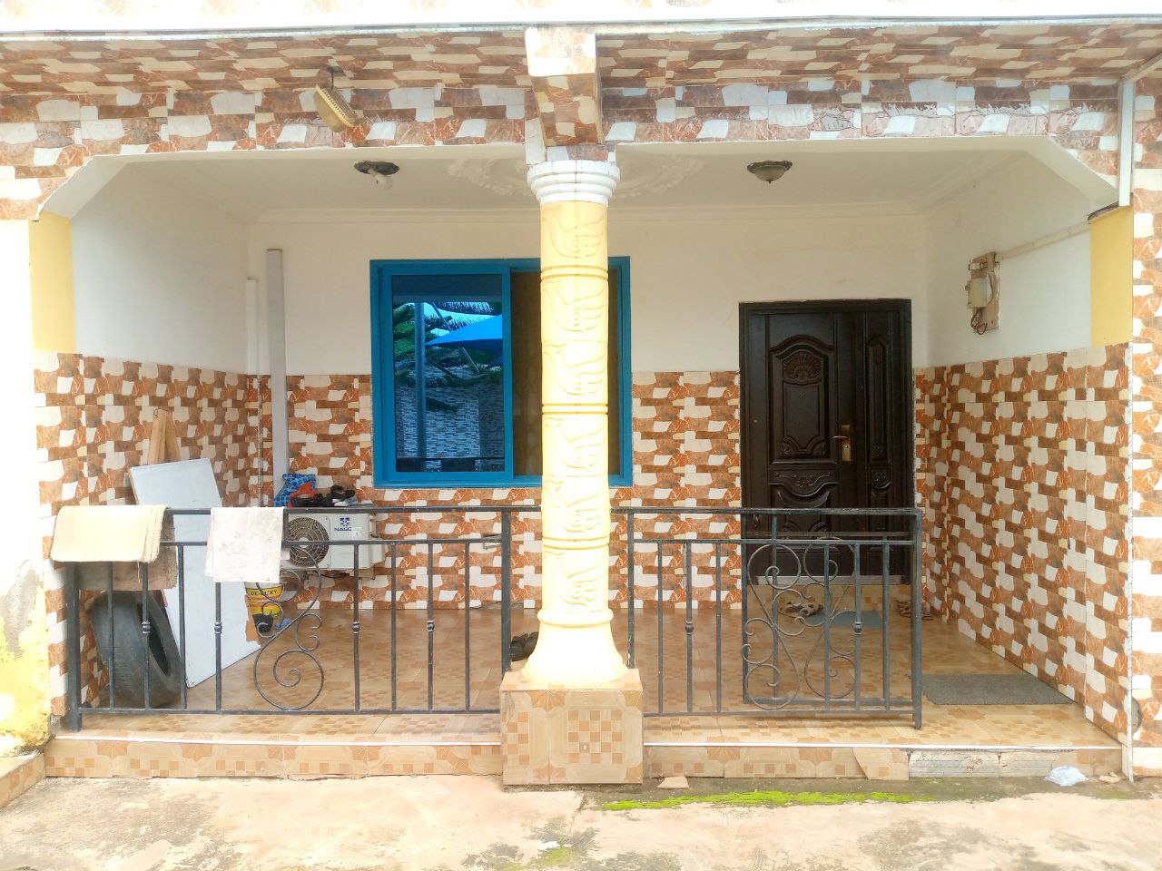 Six (6) Bedroom House For Sale at Pantang