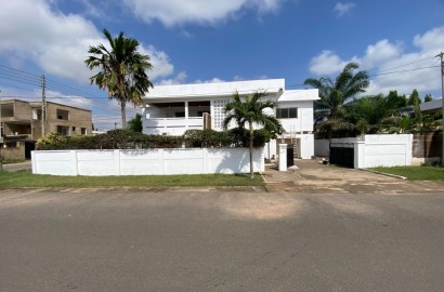 Six (6) Bedroom House with 2 Boys' Quarters For Rent at Dzorwulu