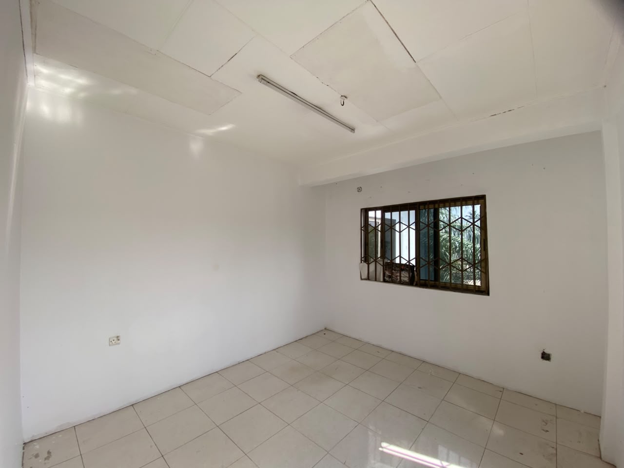 Six (6) Bedroom House with 2 Boys' Quarters For Rent at Dzorwulu