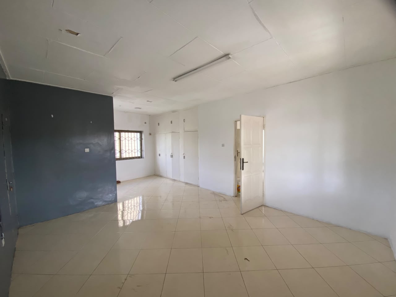 Six (6) Bedroom House with 2 Boys' Quarters For Rent at Dzorwulu