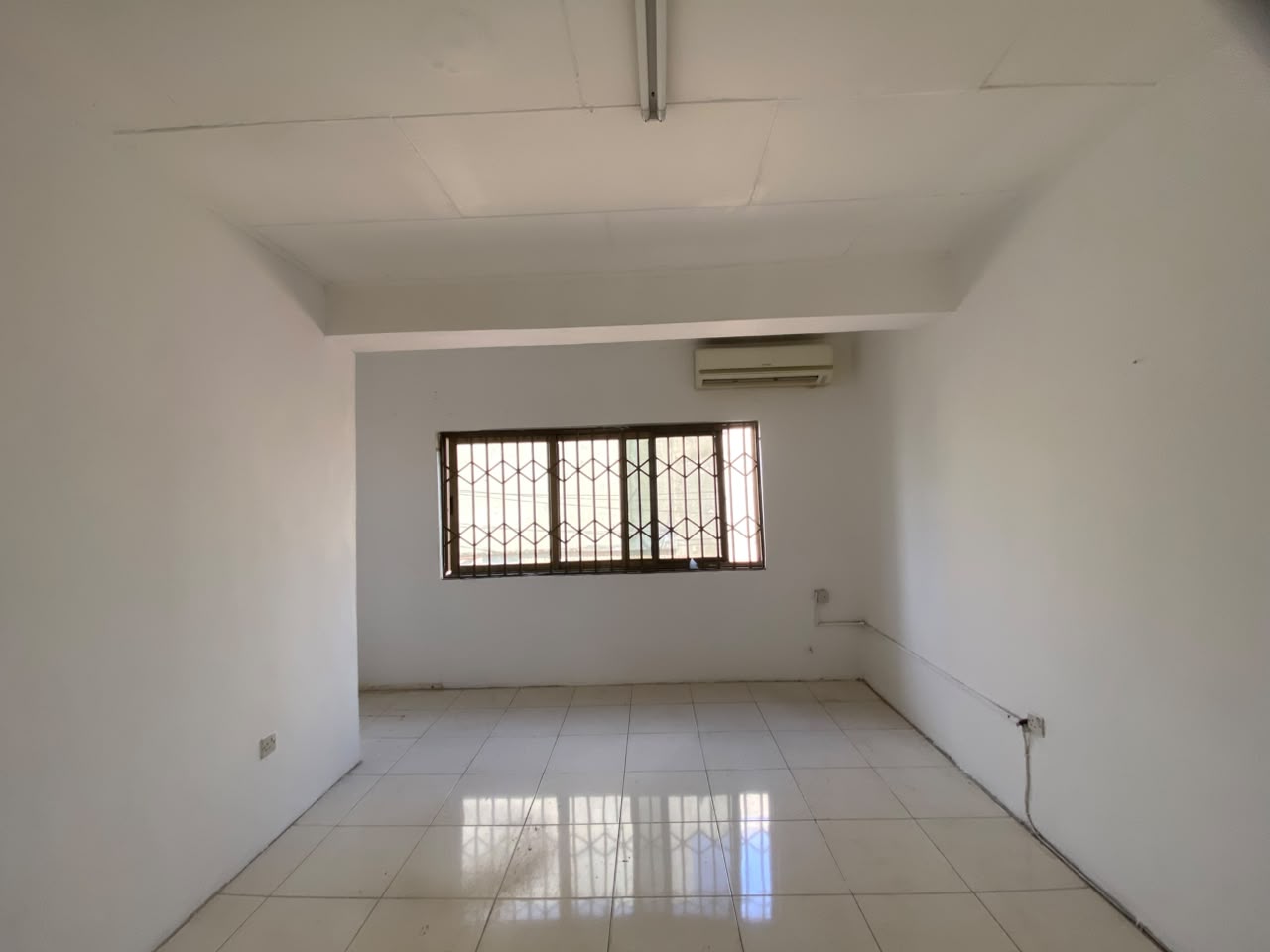 Six (6) Bedroom House with 2 Boys' Quarters For Rent at Dzorwulu