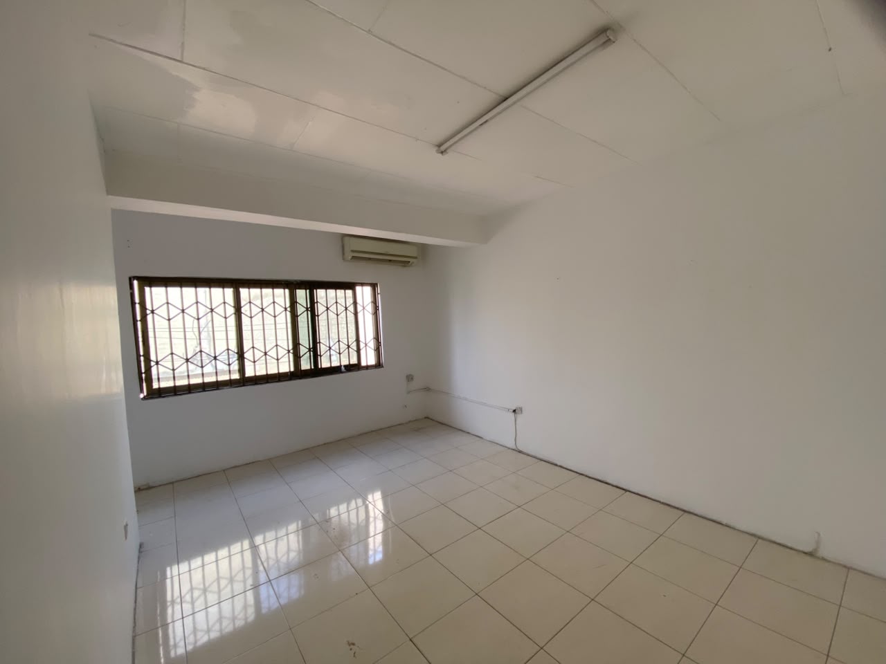 Six (6) Bedroom House with 2 Boys' Quarters For Rent at Dzorwulu