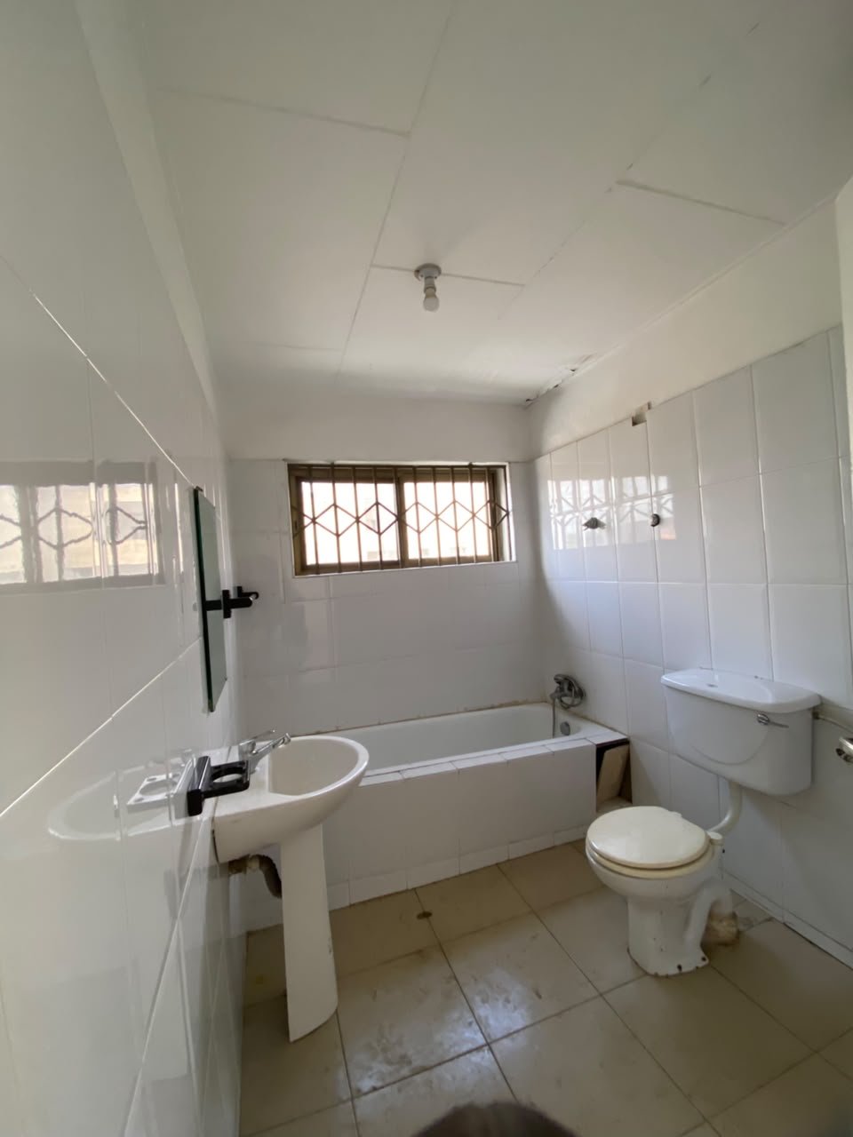 Six (6) Bedroom House with 2 Boys' Quarters For Rent at Dzorwulu