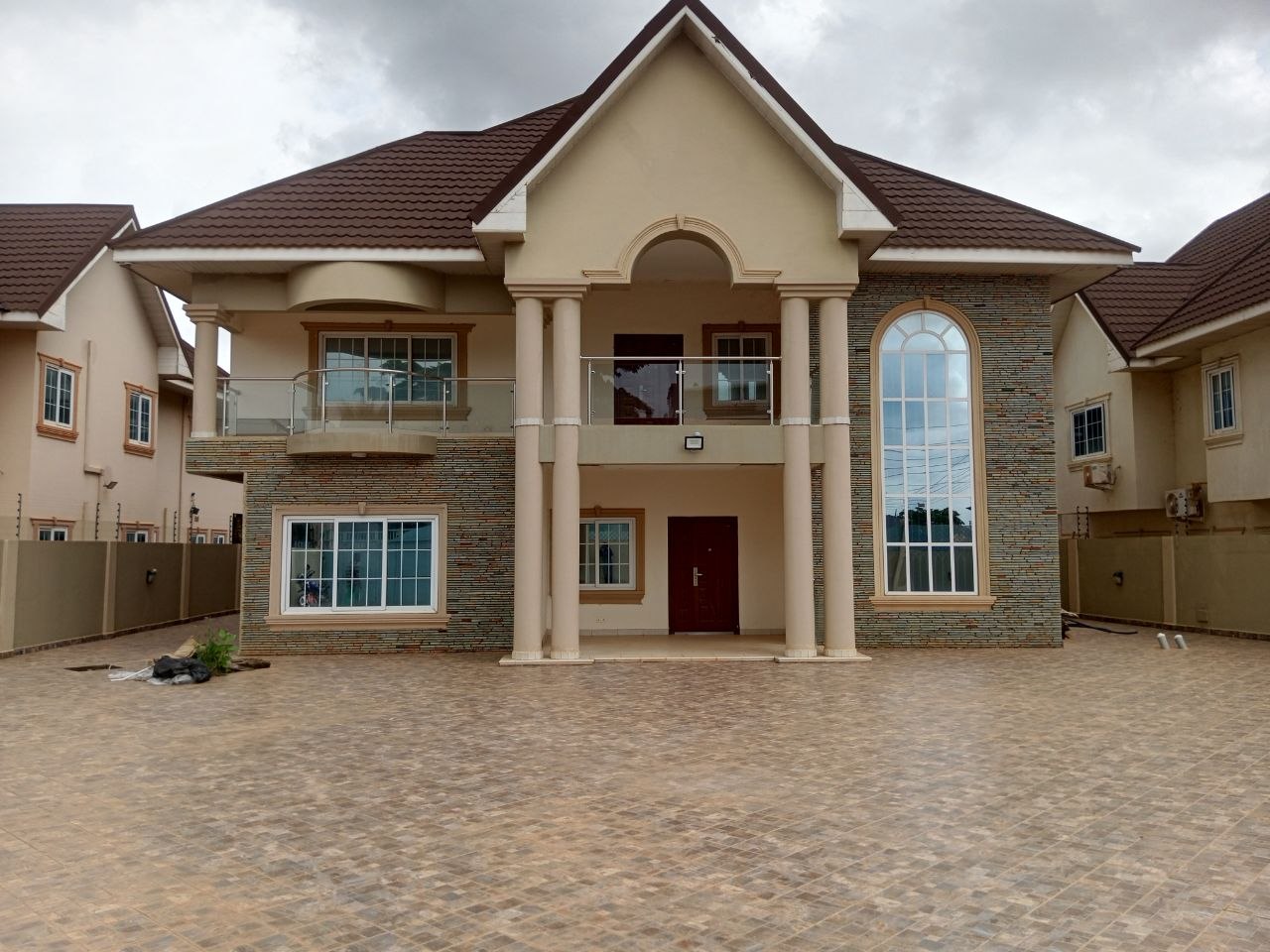 Six (6) Bedroom House with Boys Quarters For Rent at East Legon Hills
