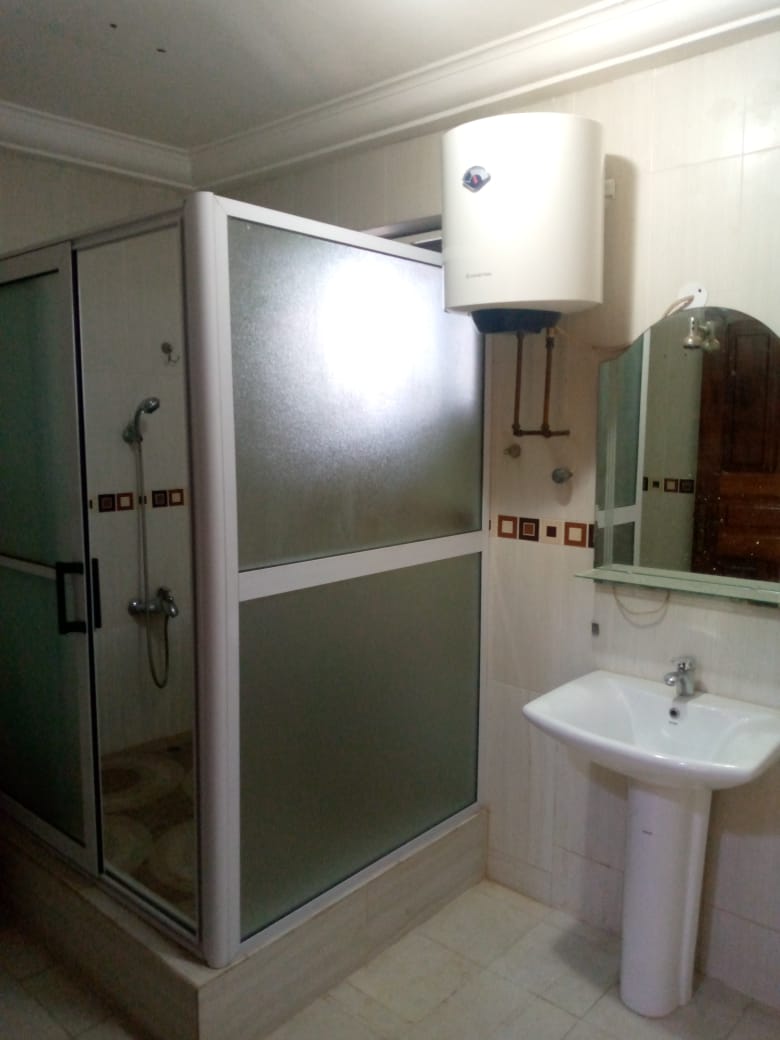 Three 3-Bedroom Detached House With 1 Bq for Rent in Abelemkpe