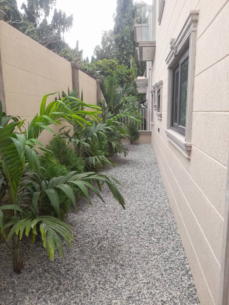 Three 3-Bedroom Ensuite Townhouse for Rent at Airport Residential