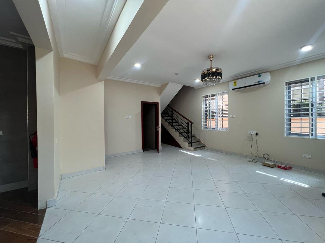 Three (3) Bedroom House For Rent at Achimota