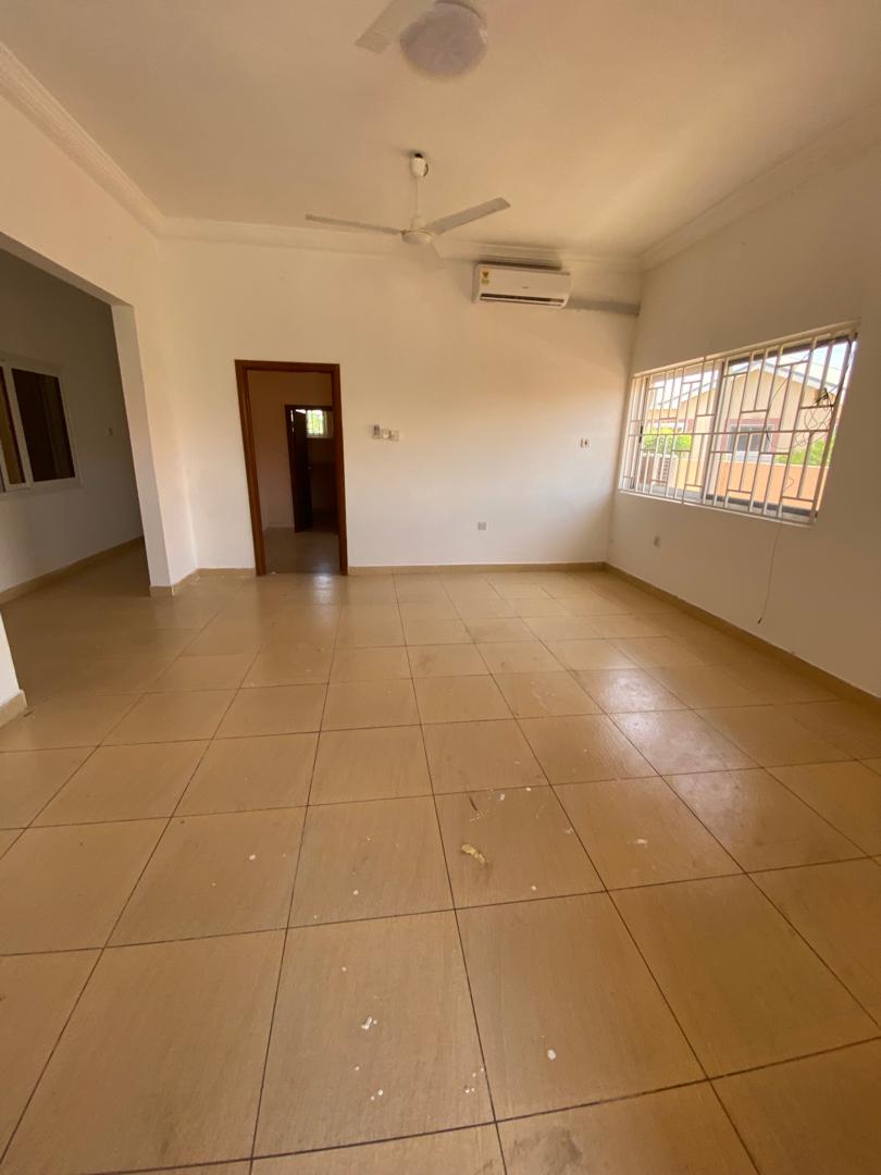 Three (3) Bedroom House for Rent at Tema Community 25