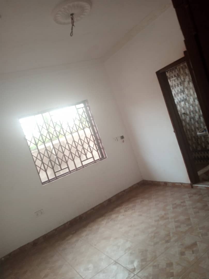 Three 3-Bedroom House for Sale at Amrahia
