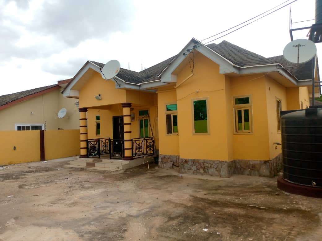 Three 3-Bedroom House With Boys Quarter for Sale at School Junction