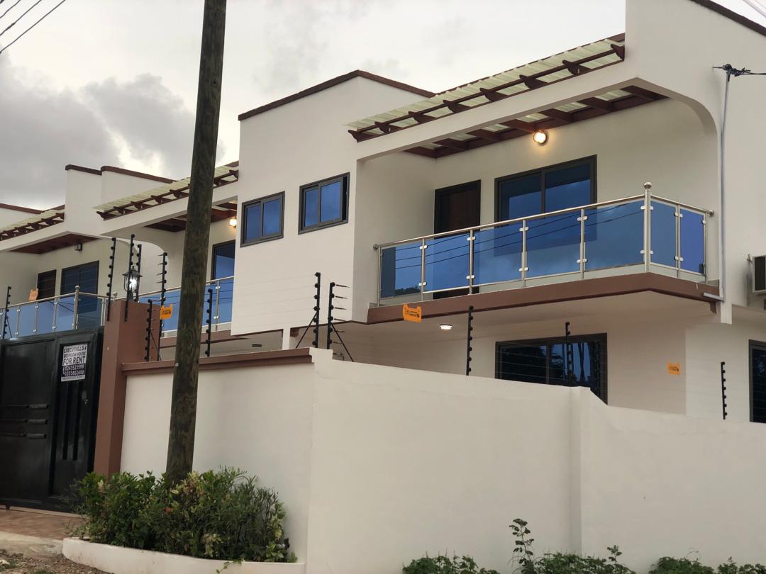 Three (3) Bedroom Semi-Detached House for Rent at Ashongman Estate