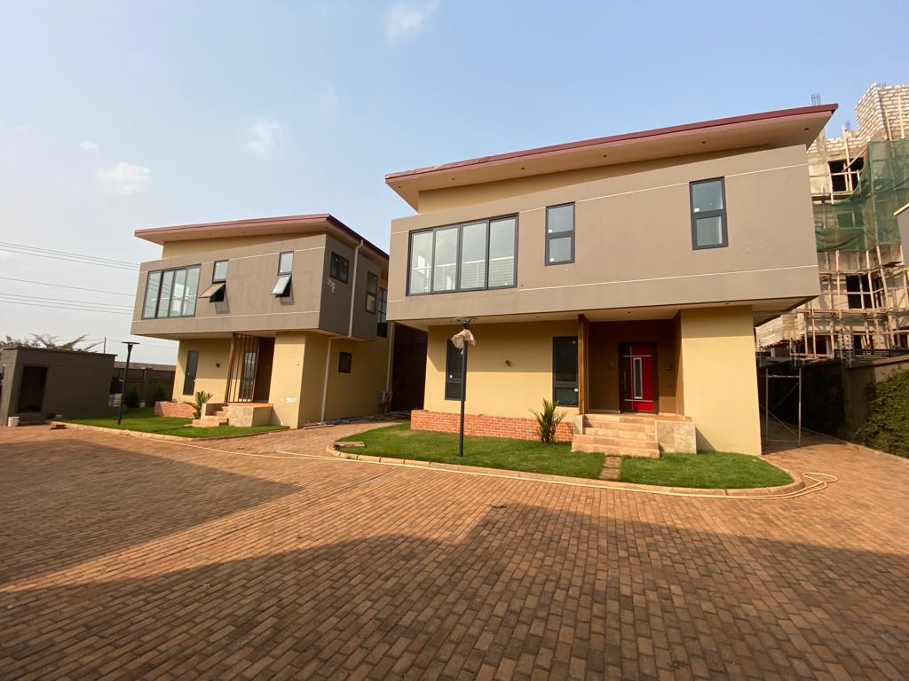 Three 3-Bedroom Townhouses for Sale/Rent at Tse Addo