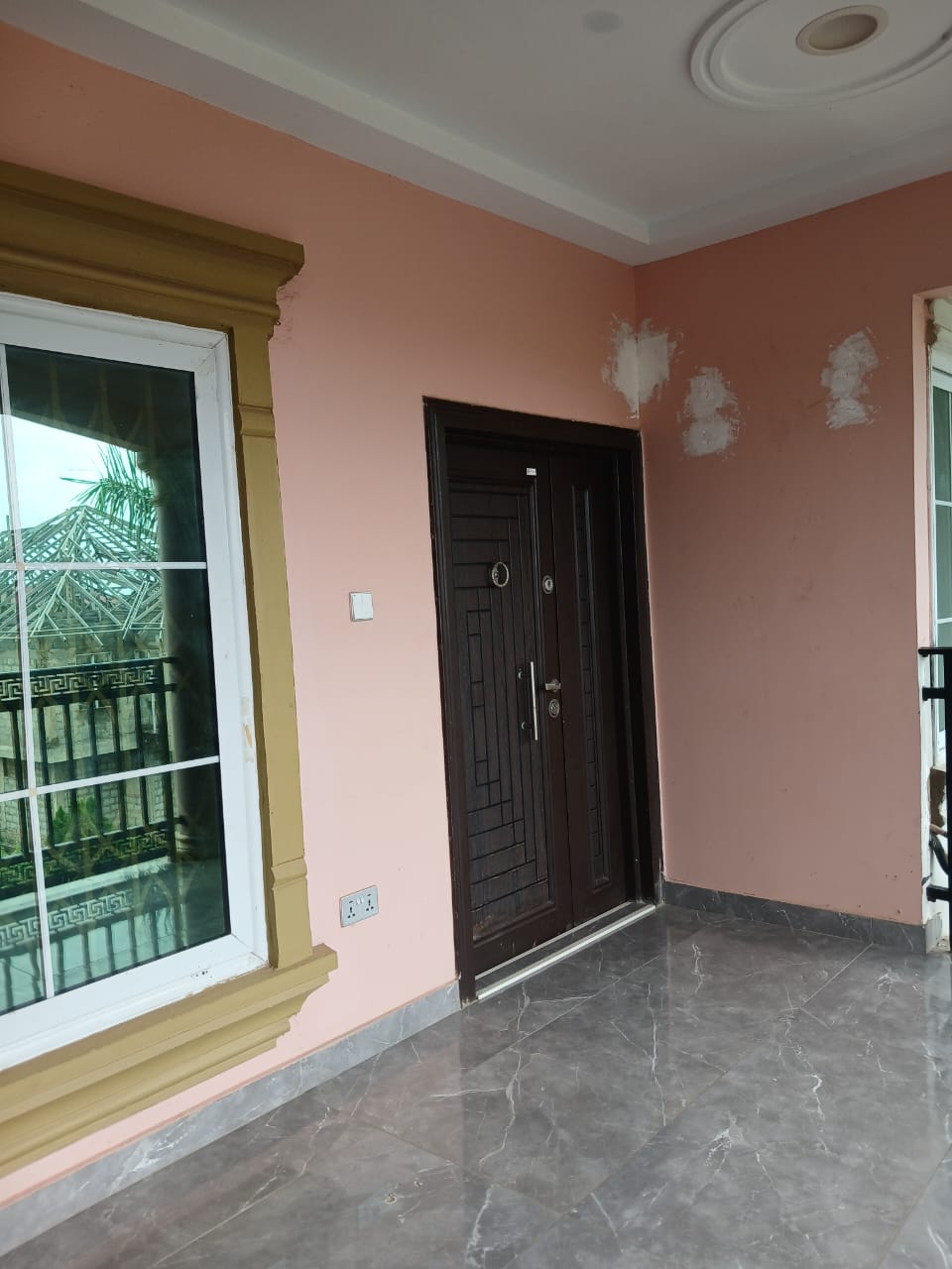 Three (3) Bedroom Apartment For Rent at Afienya Mataheko