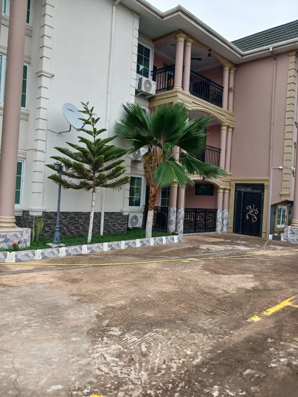 Three (3) Bedroom Apartment For Rent at Afienya Mataheko