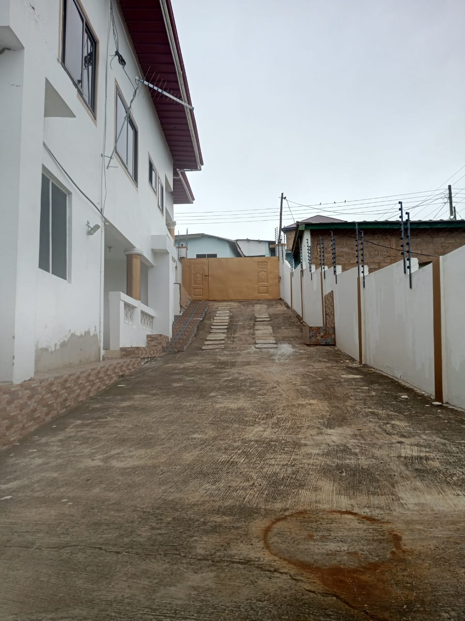 Three (3) Bedroom Apartment For Rent at Awoshie Anyaa