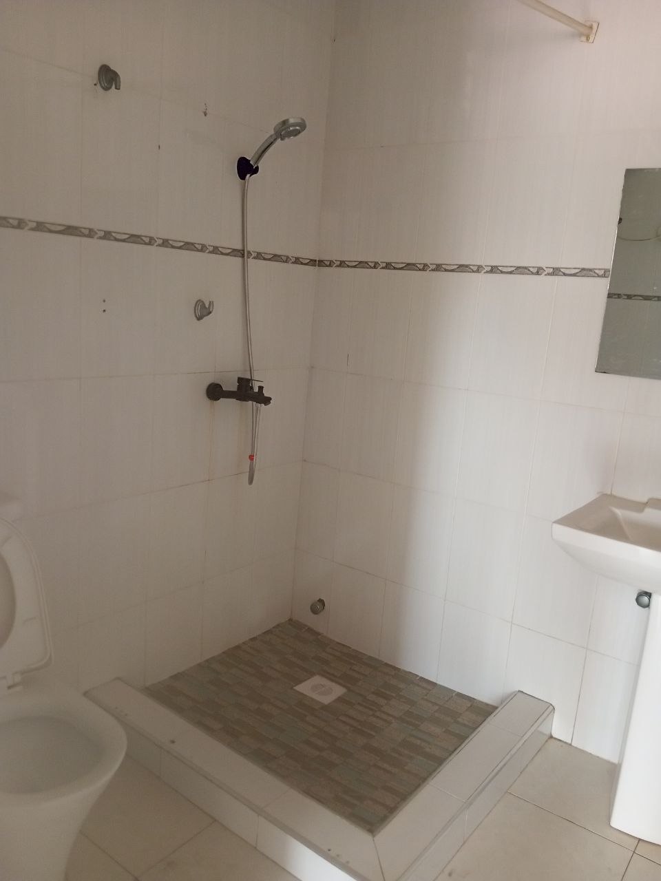 Three (3) Bedroom Apartment For Rent at Dzorwulu