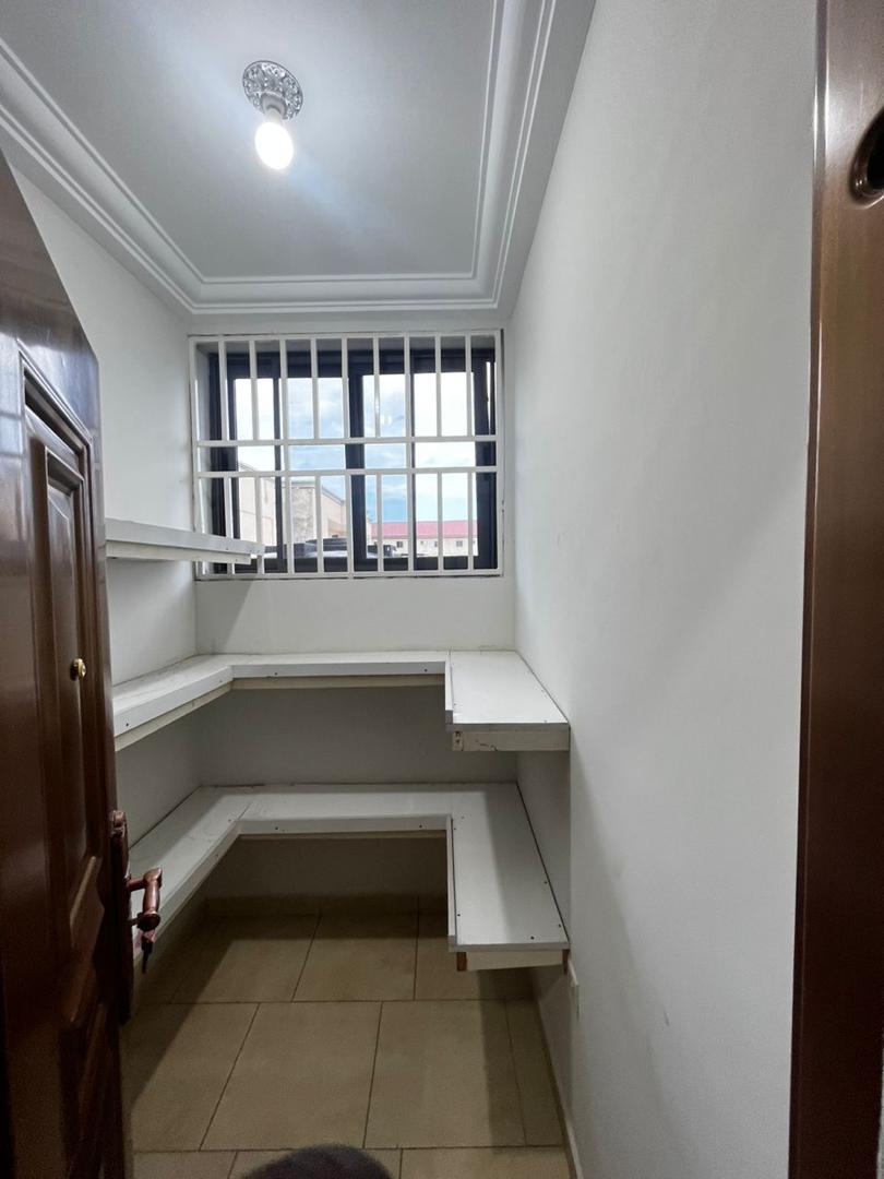 Three (3) Bedroom Apartments For Rent at Adjiringanor