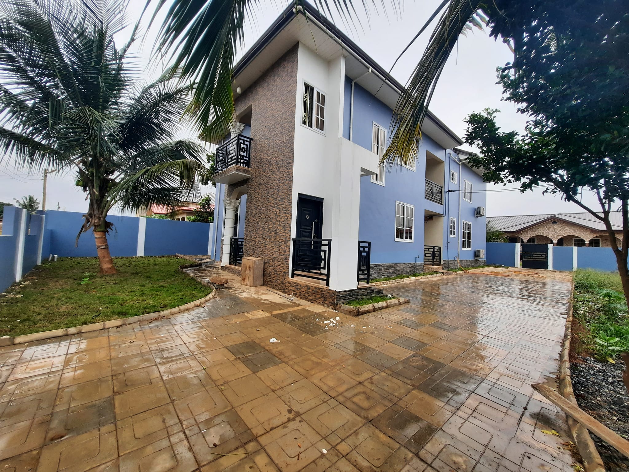 Three (3) Bedroom Apartments For Rent at Oyibi