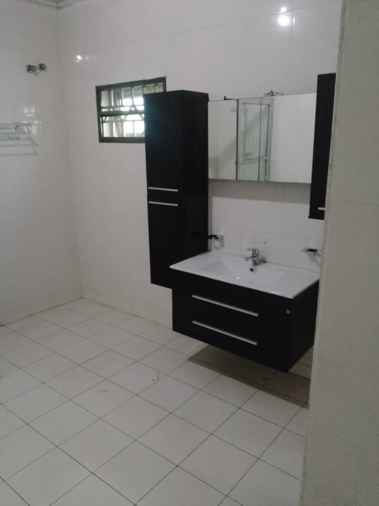 THREE BEDROOM FULLY FURNISHED  APARTMENT AT EAST LEGON FOR RENT
