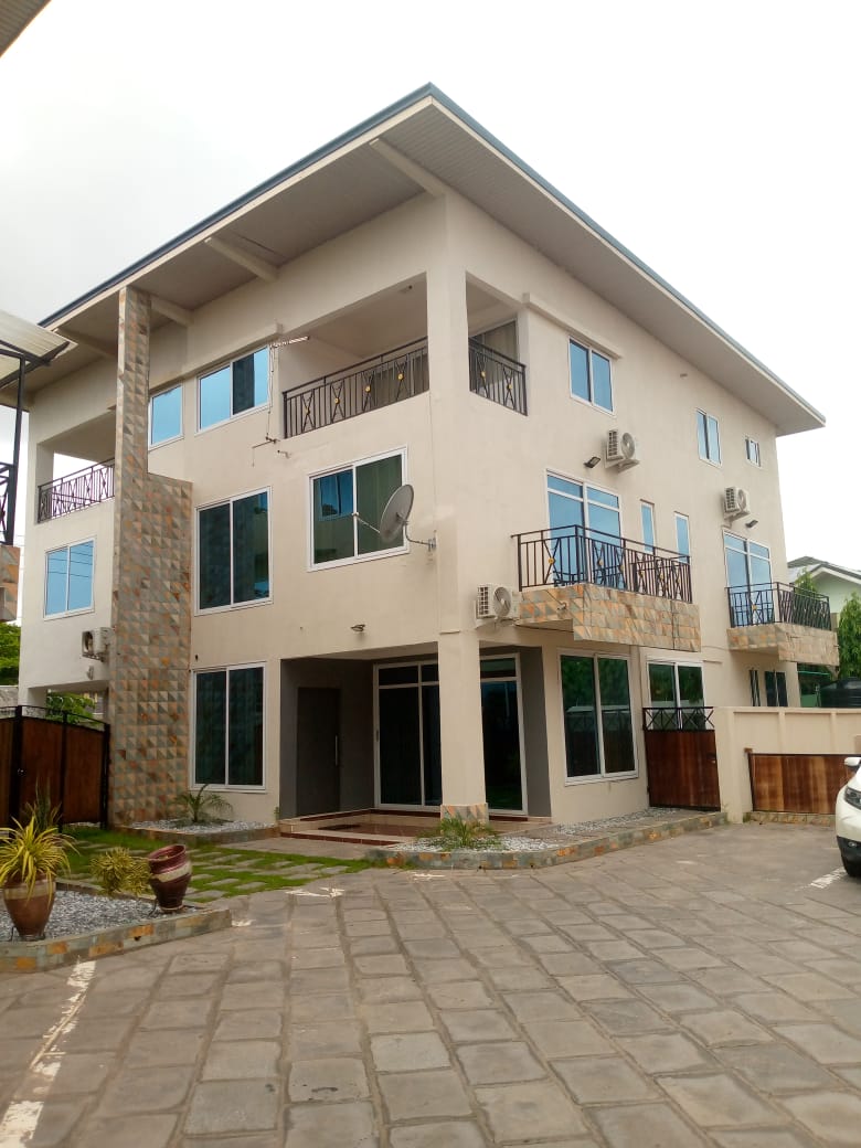 Three (3) Bedroom Fully Furnished Apartments For Sale at Roman Ridge