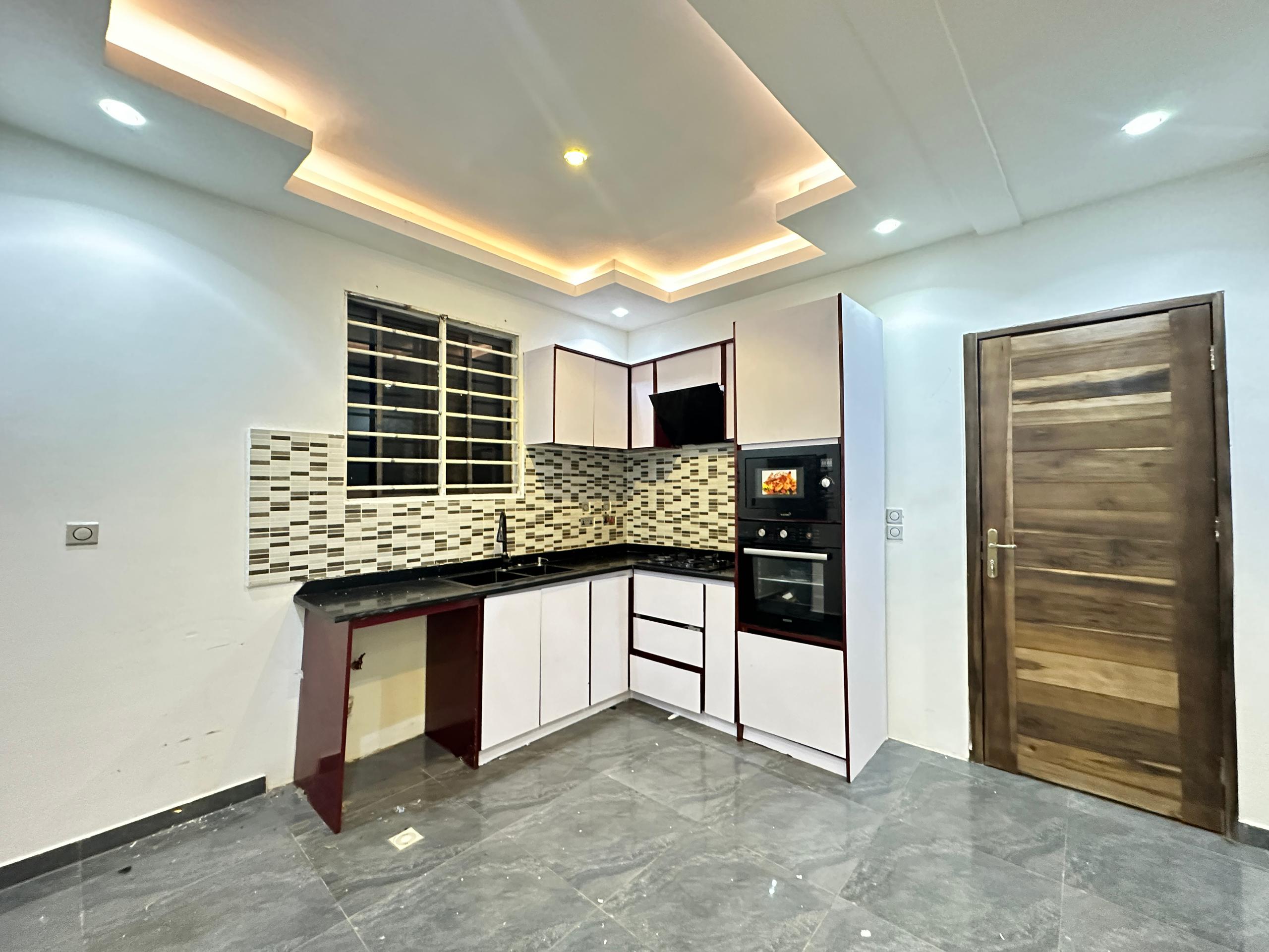 Three (3) Bedroom House For Rent at Adjiringanor