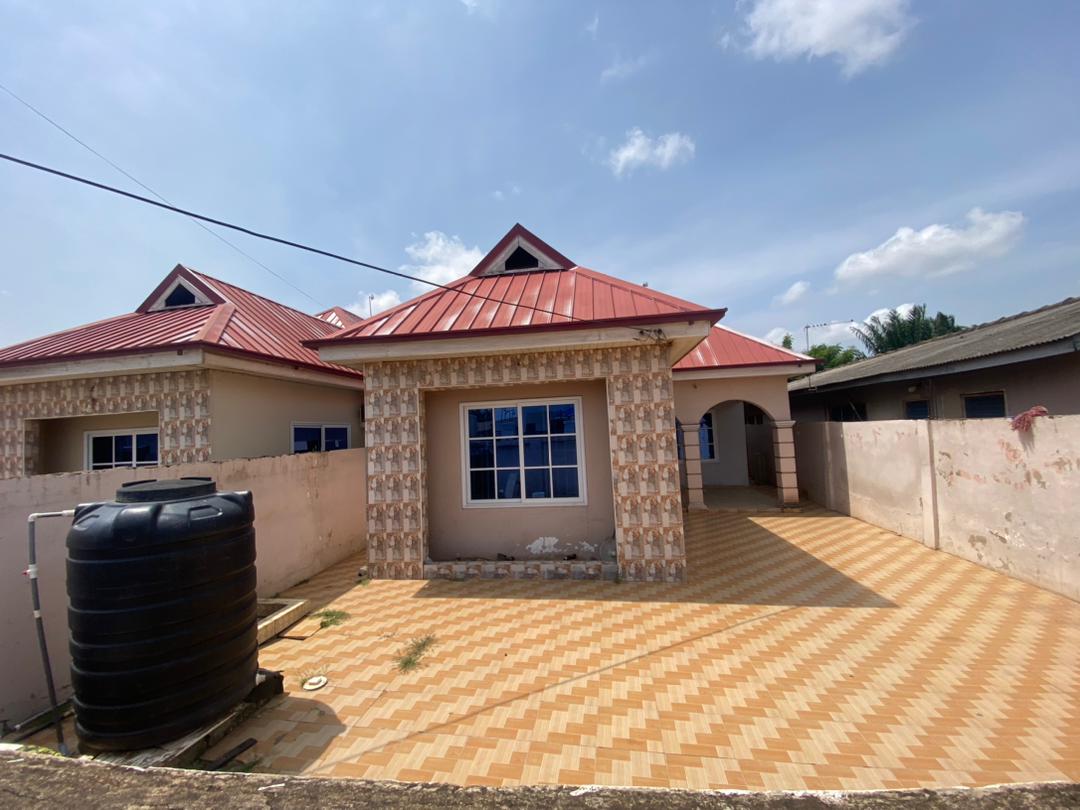 Three (3) Bedroom House For Rent at Klagon