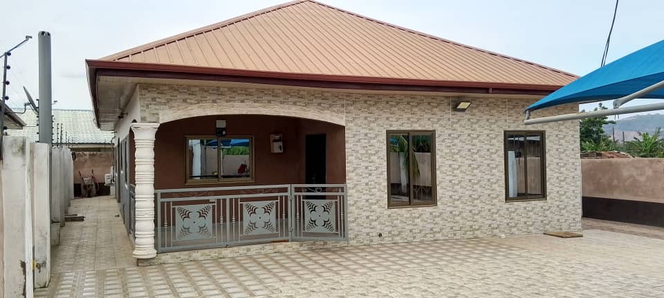 Three (3) Bedroom House For Rent at Pokuase Afiaman