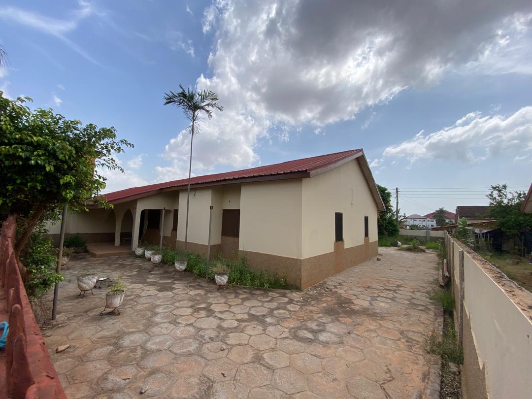 Three (3) Bedroom House For Rent at Spintex