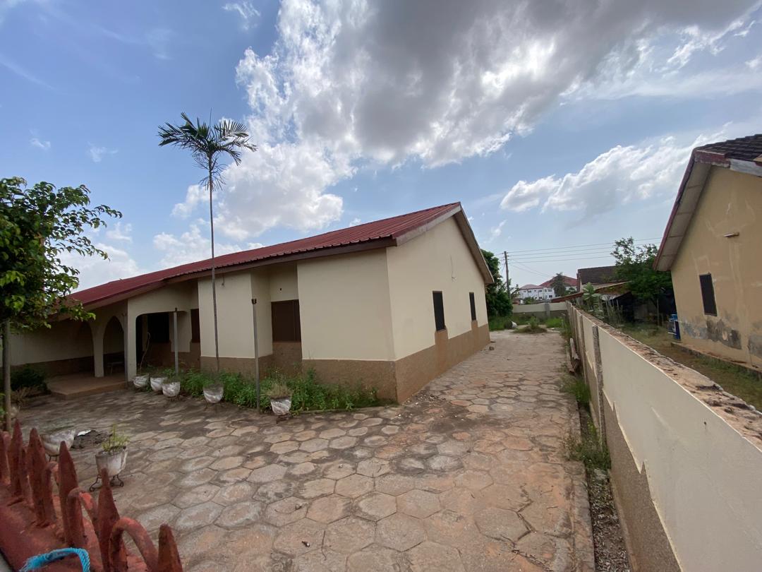 Three (3) Bedroom House For Rent at Spintex