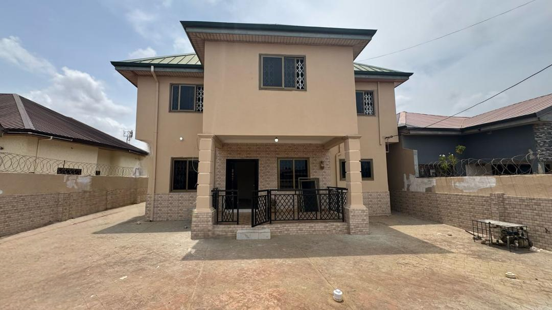 Three (3) Bedroom House For Rent at Spintex