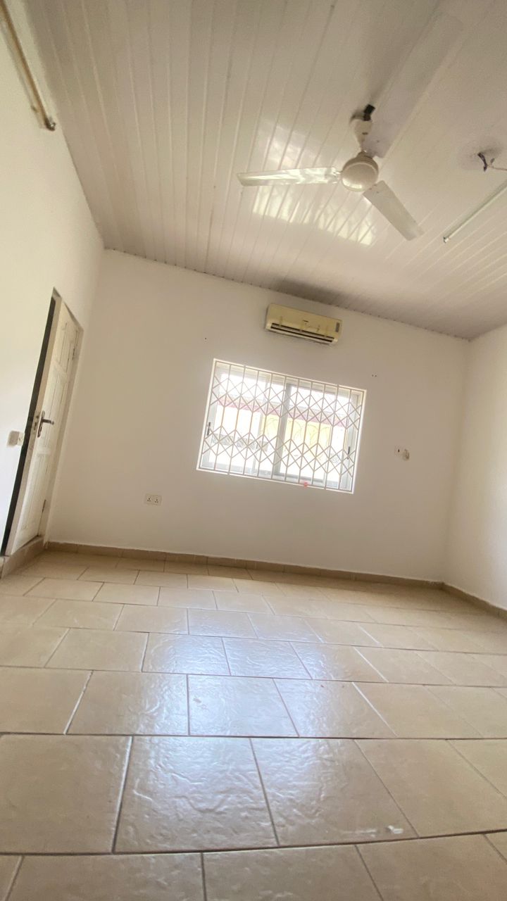 Three (3) Bedroom House For Rent at Tema Community 25