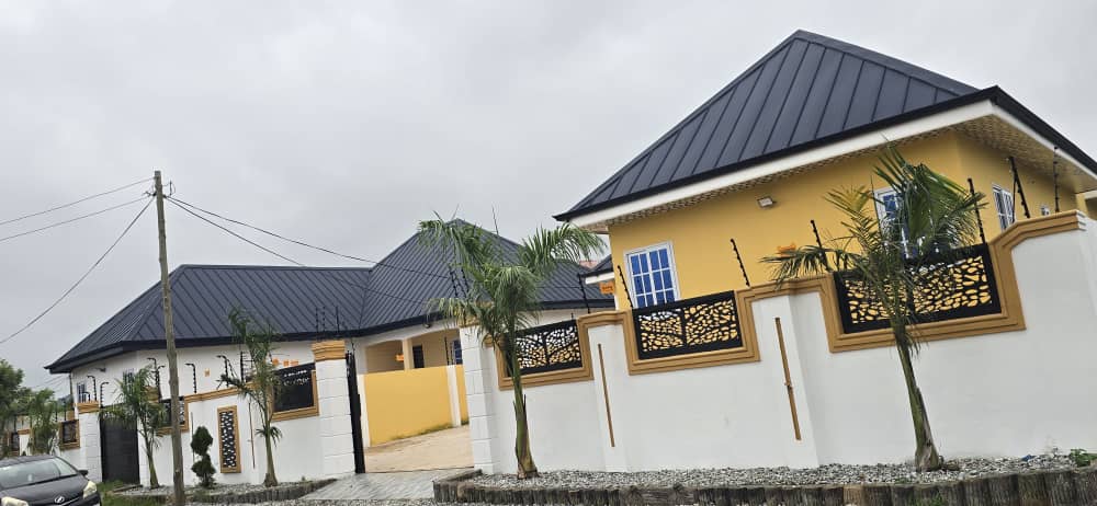 Three (3) Bedroom House For Sale at Amasaman Nsakina