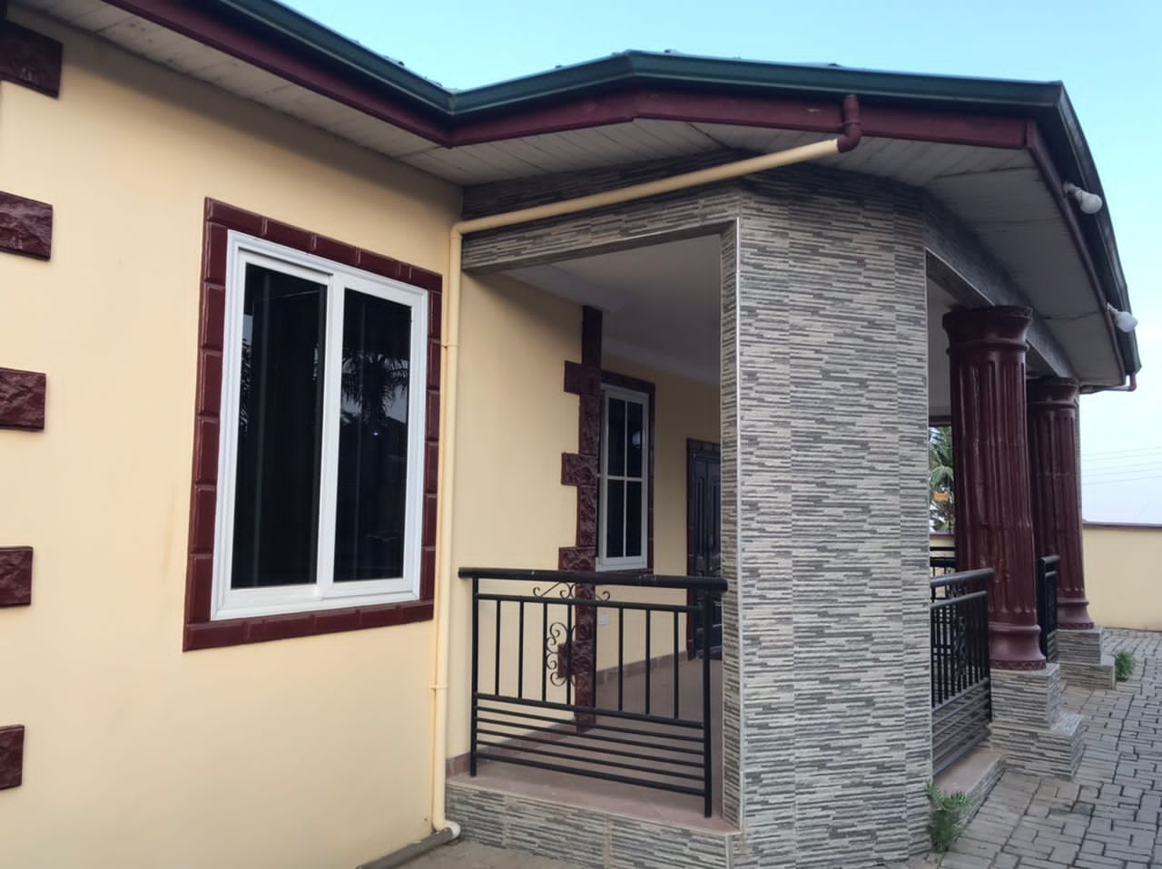 Three (3) Bedroom House For Sale at Kwabenya ACP Estate