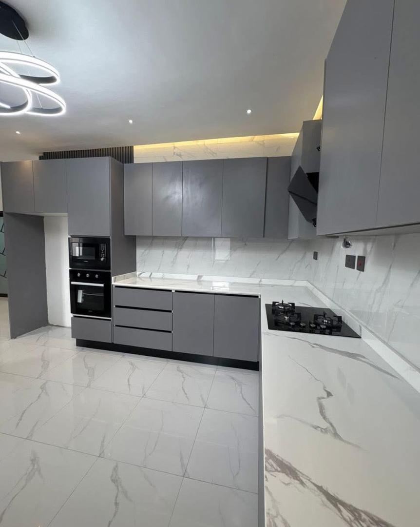 Three (3) Bedroom House For Sale at Lakeside